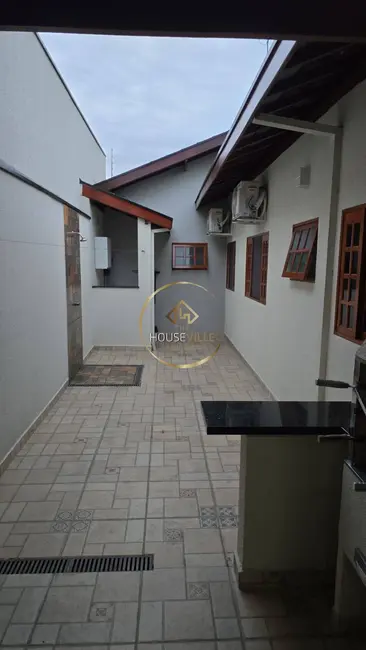 Foto 4 de Casa com 3 quartos à venda, 90m2 em Loteamento Villa Branca, Jacarei - SP