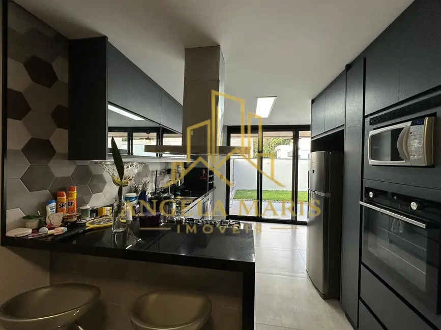 Foto 5 de Casa de Condomínio com 4 quartos à venda, 182m2 em Jardim Jacinto, Jacarei - SP