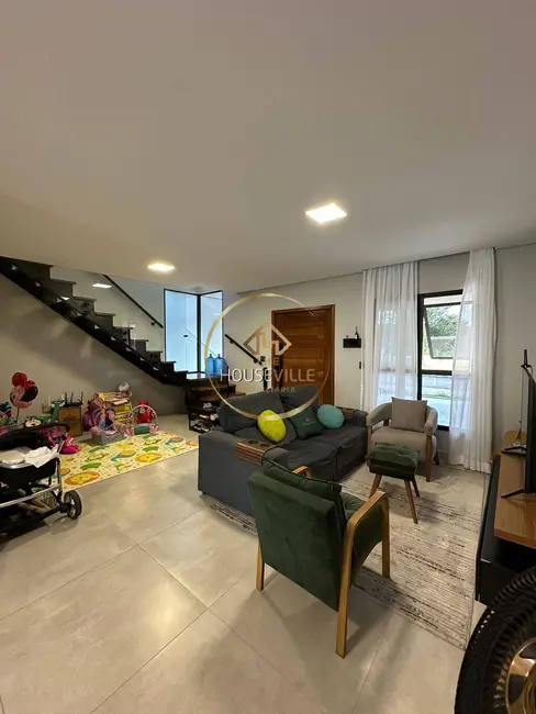 Casa de Condomínio com 4 quartos à venda, 182m2 em Jardim Jacinto, Jacarei - SP - imagem 9 Foto 9 de Casa de Condomínio com 4 quartos à venda, 182m2 em Jardim Jacinto, Jacarei - SP