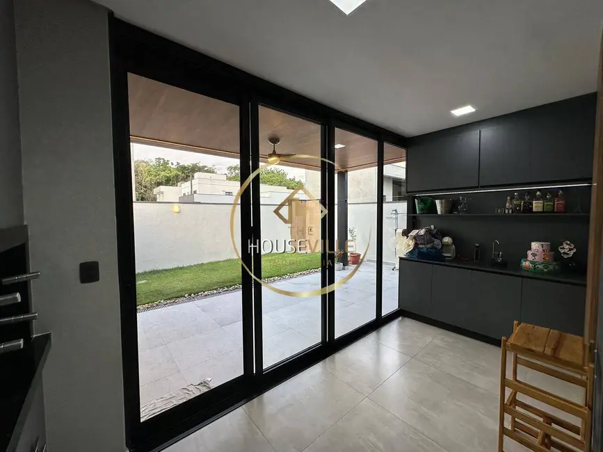 Casa de Condomínio com 4 quartos à venda, 182m2 em Jardim Jacinto, Jacarei - SP - imagem 7 Foto 7 de Casa de Condomínio com 4 quartos à venda, 182m2 em Jardim Jacinto, Jacarei - SP