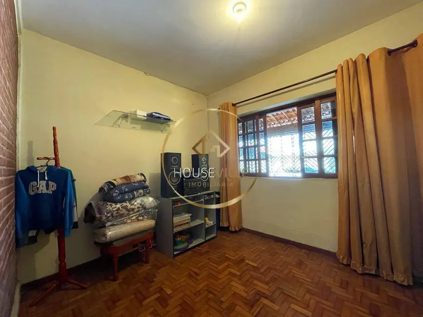 Foto 3 de Casa com 4 quartos à venda, 122m2 em Sao Jose Dos Campos - SP
