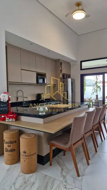 Foto 9 de Casa de Condomínio com 3 quartos à venda, 300m2 em Cacapava - SP