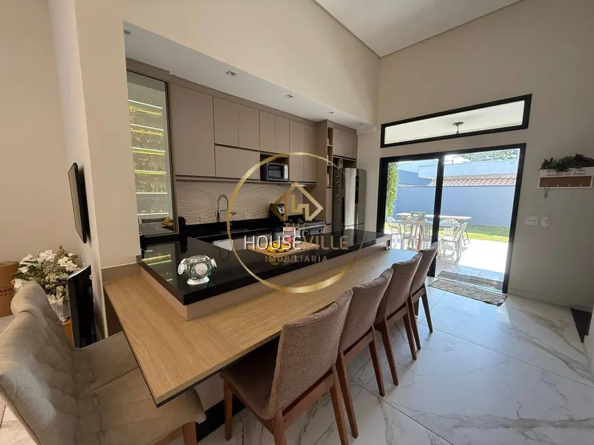 Foto 1 de Casa de Condomínio com 3 quartos à venda, 300m2 em Cacapava - SP