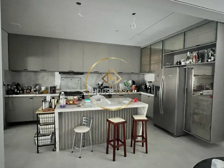 Foto 3 de Sobrado com 4 quartos à venda, 268m2 em Sao Jose Dos Campos - SP