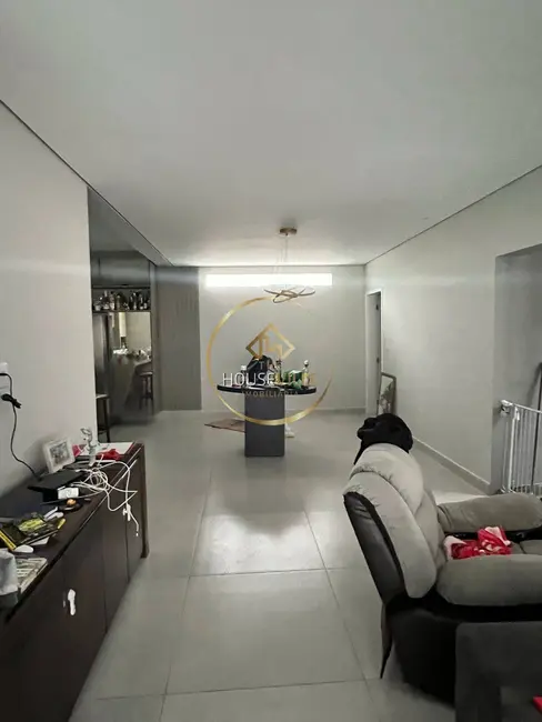 Foto 9 de Sobrado com 4 quartos à venda, 268m2 em Sao Jose Dos Campos - SP