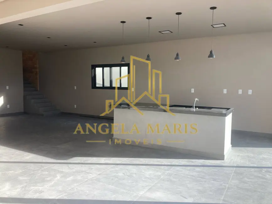 Foto 5 de Casa de Condomínio com 3 quartos à venda, 220m2 em Cacapava - SP