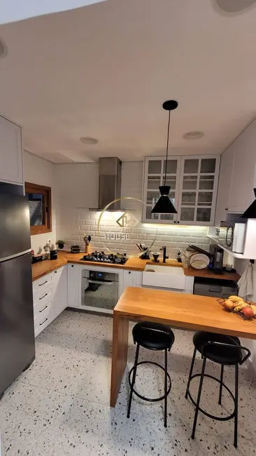 Foto 6 de Casa de Condomínio com 3 quartos à venda, 140m2 em Sao Jose Dos Campos - SP