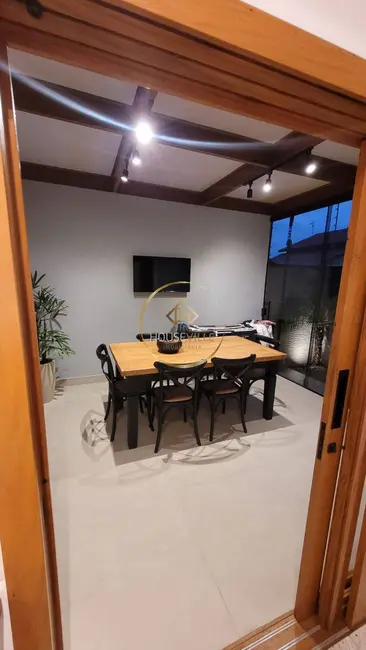 Foto 5 de Casa de Condomínio com 3 quartos à venda, 140m2 em Sao Jose Dos Campos - SP