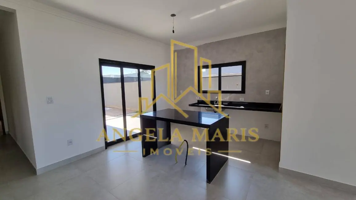 Foto 3 de Casa de Condomínio com 3 quartos à venda, 300m2 em Cacapava - SP