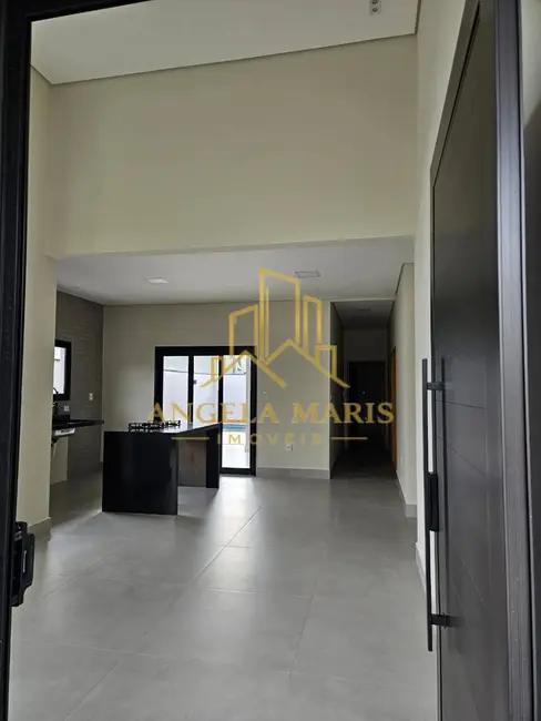 Foto 2 de Casa de Condomínio com 3 quartos à venda, 300m2 em Cacapava - SP