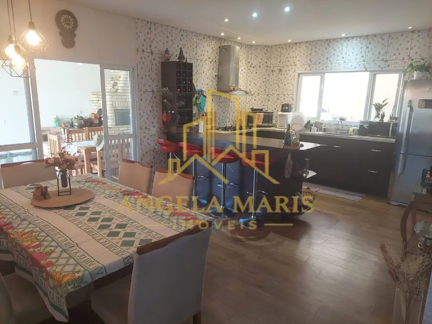 Foto 1 de Casa de Condomínio com 2 quartos à venda, 326m2 em Cacapava - SP