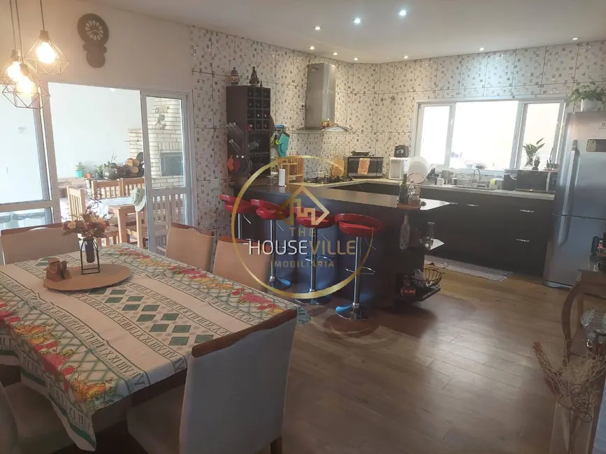 Casa de Condomínio com 2 quartos à venda, 326m2 em Cacapava - SP - imagem 4 Foto 4 de Casa de Condomínio com 2 quartos à venda, 326m2 em Cacapava - SP