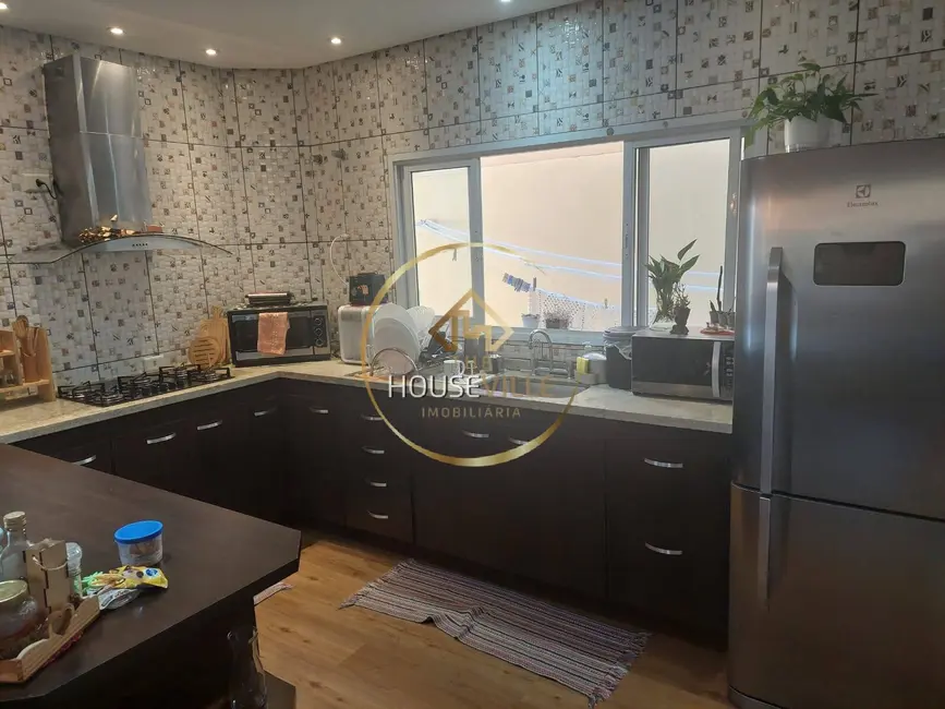 Casa de Condomínio com 2 quartos à venda, 326m2 em Cacapava - SP - imagem 5 Foto 5 de Casa de Condomínio com 2 quartos à venda, 326m2 em Cacapava - SP