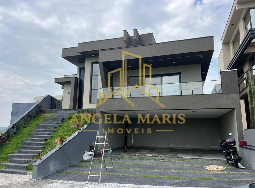 Foto 2 de Casa de Condomínio com 3 quartos à venda, 320m2 em Parque Residencial Maria Elmira, Cacapava - SP