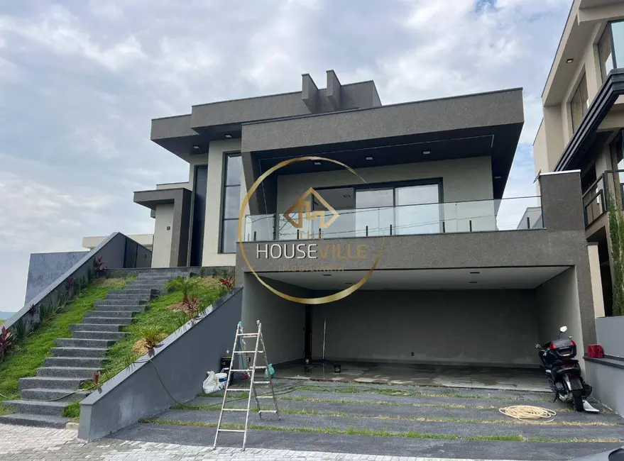 Foto 1 de Casa de Condomínio com 3 quartos à venda, 320m2 em Parque Residencial Maria Elmira, Cacapava - SP