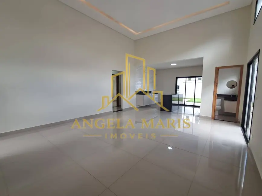 Foto 1 de Casa de Condomínio com 3 quartos à venda, 160m2 em Cacapava - SP