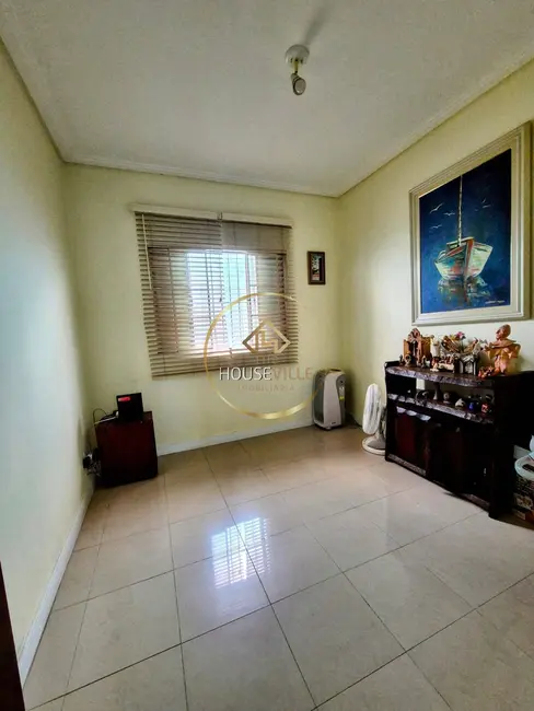 Foto 9 de Casa com 4 quartos à venda, 199m2 em Sao Jose Dos Campos - SP