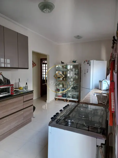 Foto 4 de Casa com 4 quartos à venda, 199m2 em Sao Jose Dos Campos - SP