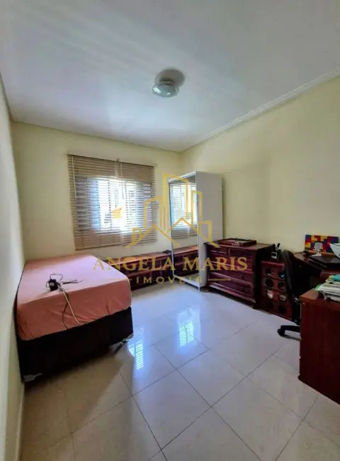 Casa com 4 quartos à venda, 199m2 em Sao Jose Dos Campos - SP - imagem 7 Foto 7 de Casa com 4 quartos à venda, 199m2 em Sao Jose Dos Campos - SP