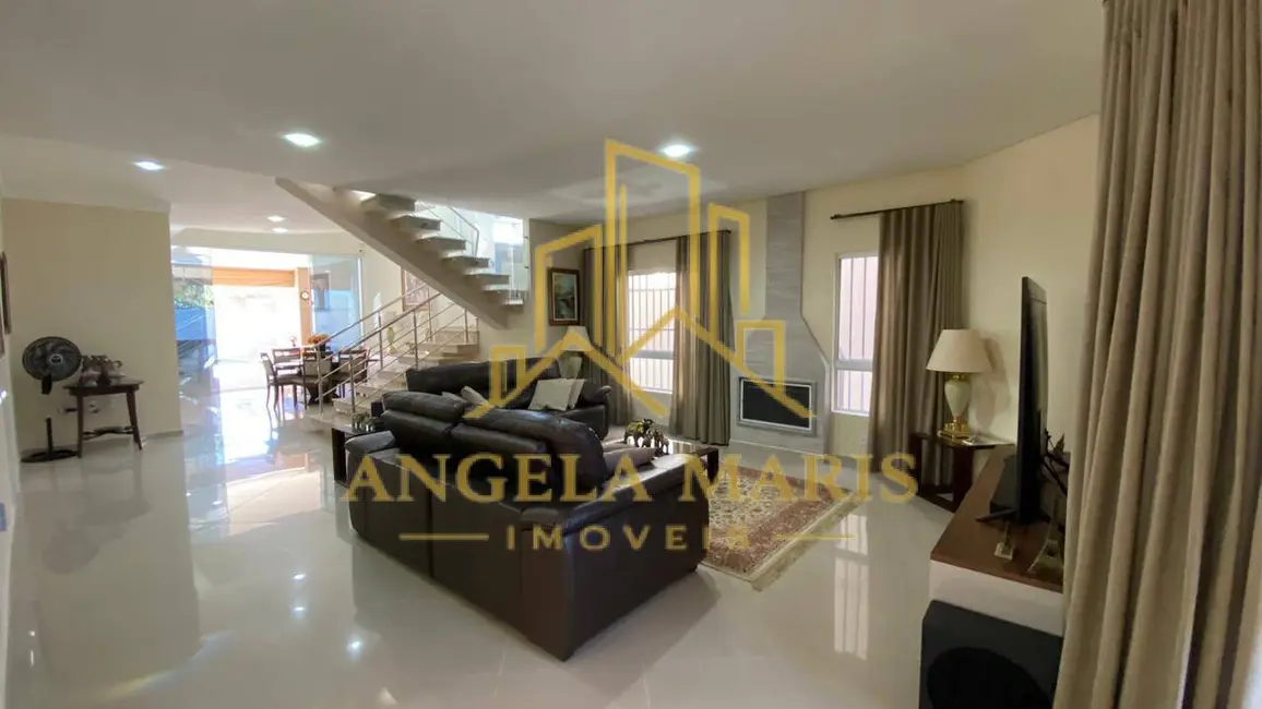 Foto 1 de Casa de Condomínio com 5 quartos à venda, 360m2 em Sao Jose Dos Campos - SP