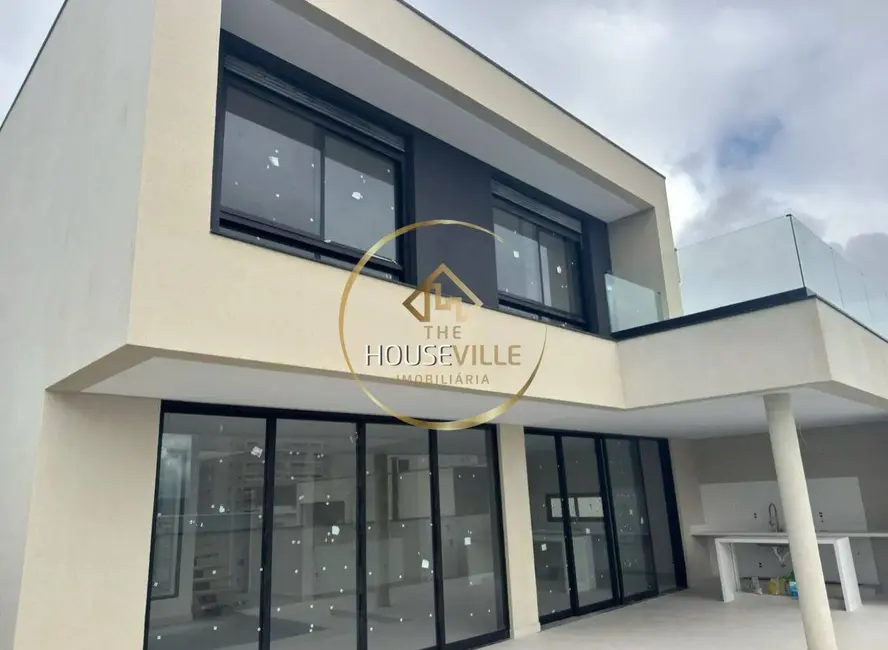 Casa de Condomínio com 3 quartos à venda, 320m2 em Sao Jose Dos Campos - SP - imagem 2 Foto 2 de Casa de Condomínio com 3 quartos à venda, 320m2 em Sao Jose Dos Campos - SP