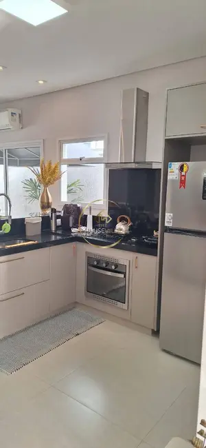 Foto 8 de Casa de Condomínio com 3 quartos à venda, 250m2 em Parque Residencial Maria Elmira, Cacapava - SP