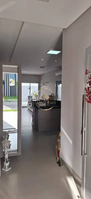 Foto 3 de Casa de Condomínio com 3 quartos à venda, 250m2 em Parque Residencial Maria Elmira, Cacapava - SP