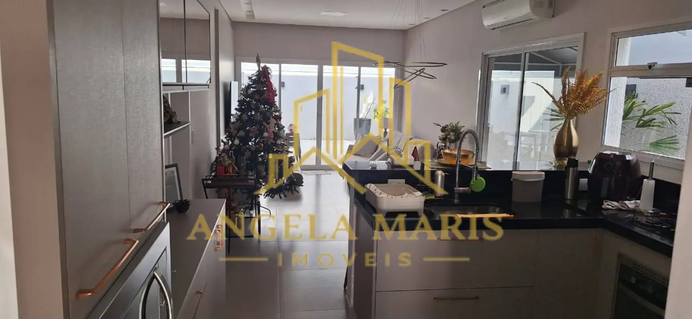 Foto 2 de Casa de Condomínio com 3 quartos à venda, 250m2 em Parque Residencial Maria Elmira, Cacapava - SP