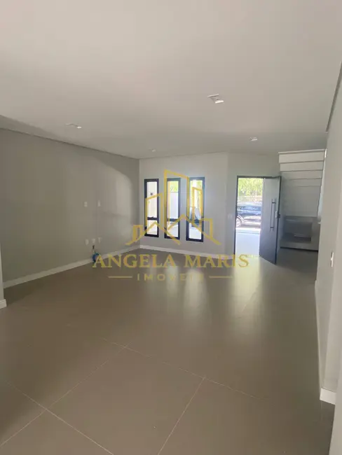 Foto 2 de Casa de Condomínio com 3 quartos à venda, 220m2 em Jardim Jacinto, Jacarei - SP
