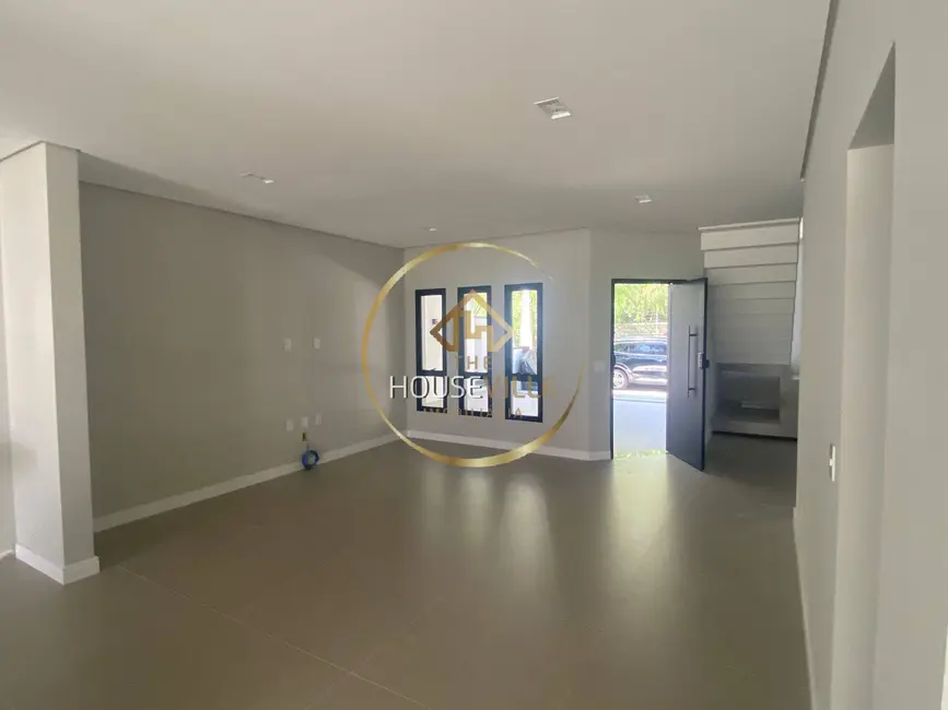 Foto 5 de Casa de Condomínio com 3 quartos à venda, 220m2 em Jardim Jacinto, Jacarei - SP