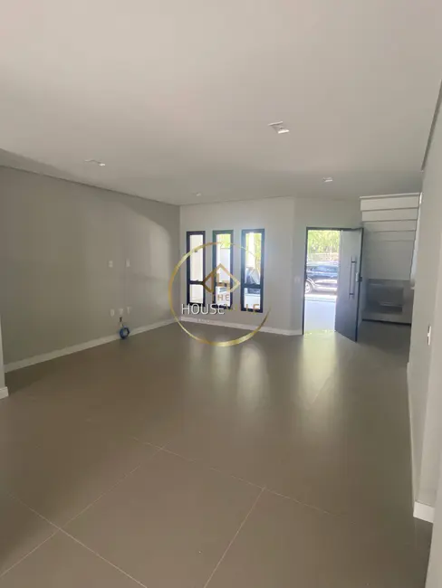 Foto 4 de Casa de Condomínio com 3 quartos à venda, 220m2 em Jardim Jacinto, Jacarei - SP