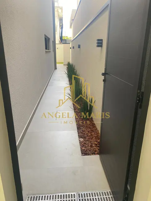 Foto 9 de Casa de Condomínio com 3 quartos à venda, 220m2 em Jardim Jacinto, Jacarei - SP