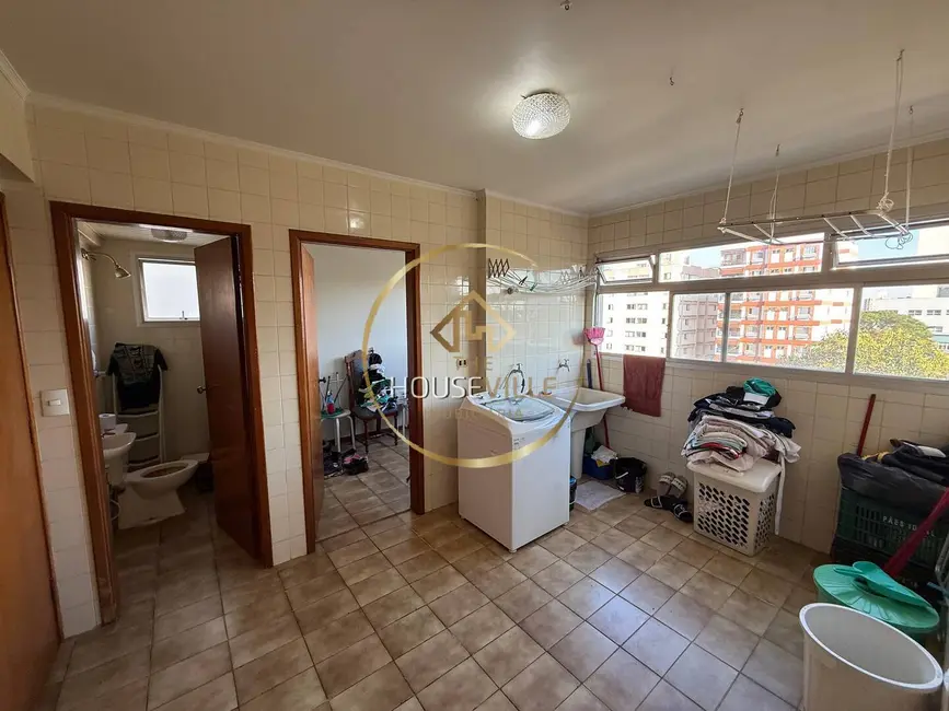 Foto 8 de Apartamento com 4 quartos à venda, 230m2 em Sao Jose Dos Campos - SP