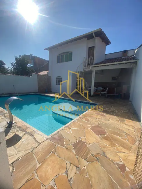 Casa com 2 quartos à venda, 394m2 em Sao Jose Dos Campos - SP - imagem 1 Foto 1 de Casa com 2 quartos à venda, 394m2 em Sao Jose Dos Campos - SP