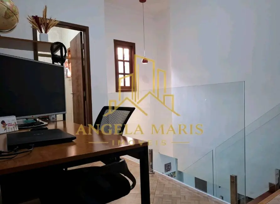 Casa com 3 quartos à venda, 120m2 em Sao Jose Dos Campos - SP - imagem 8 Foto 8 de Casa com 3 quartos à venda, 120m2 em Sao Jose Dos Campos - SP