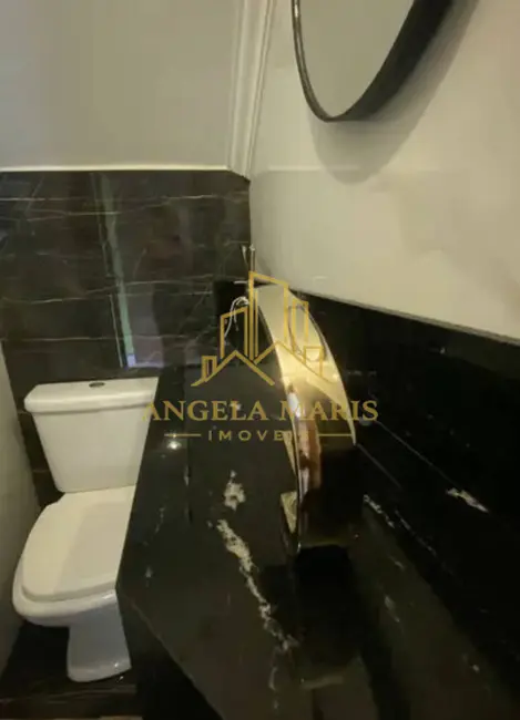 Casa com 3 quartos à venda, 200m2 em Sao Jose Dos Campos - SP - imagem 5 Foto 5 de Casa com 3 quartos à venda, 200m2 em Sao Jose Dos Campos - SP