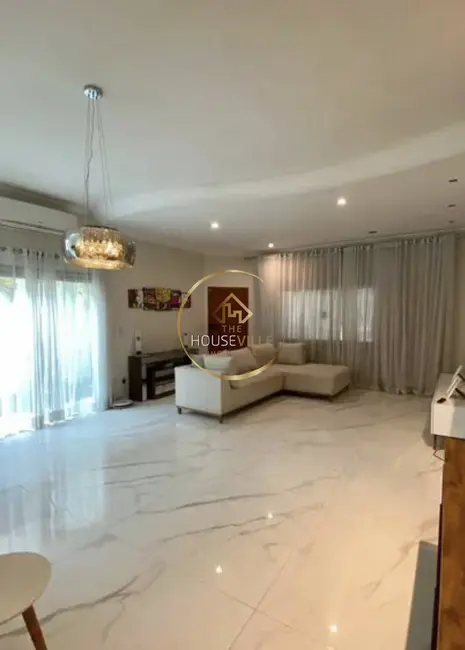 Foto 3 de Casa com 3 quartos à venda, 200m2 em Sao Jose Dos Campos - SP