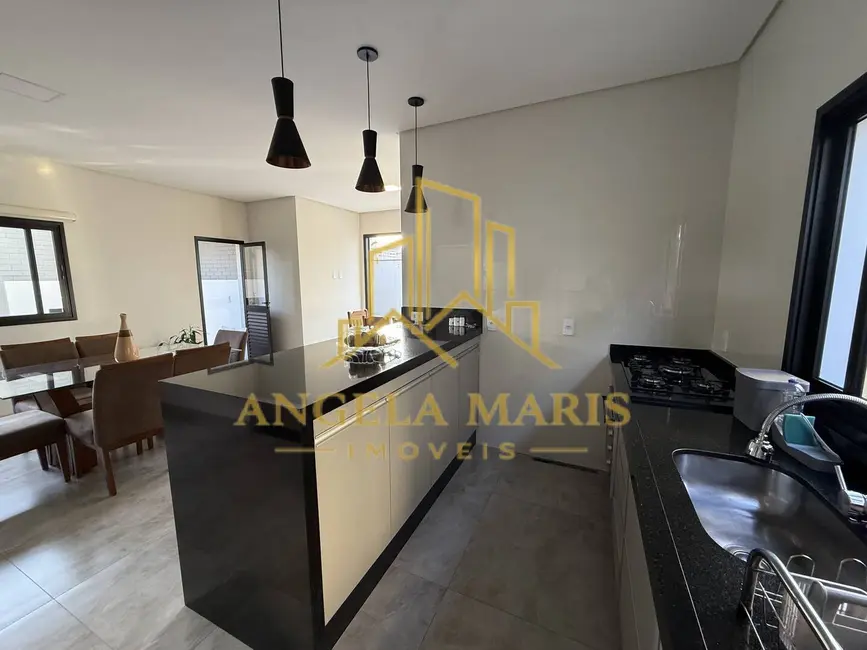 Foto 8 de Casa de Condomínio com 3 quartos à venda, 243m2 em Sao Jose Dos Campos - SP