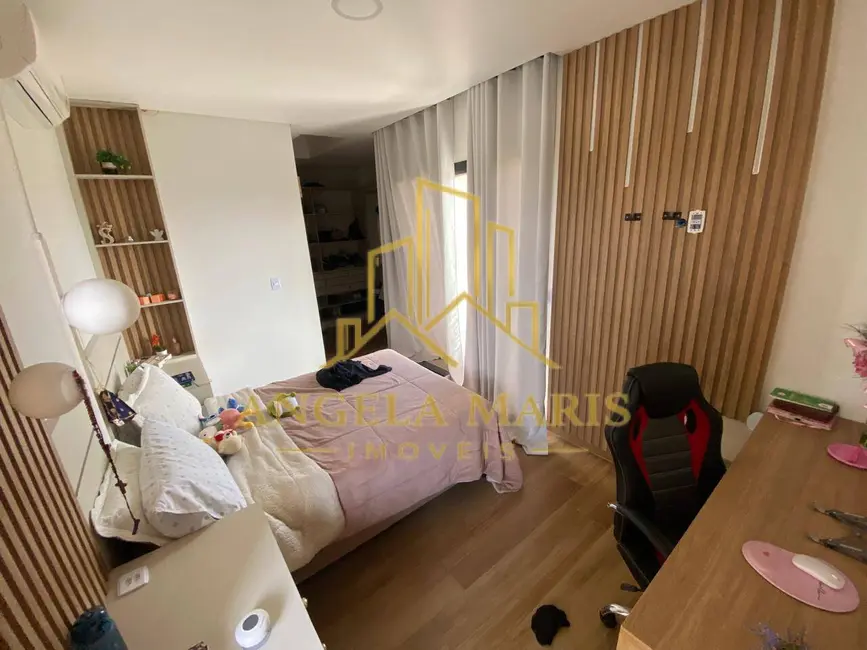 Foto 9 de Casa de Condomínio com 3 quartos à venda, 244m2 em Condomínio Residencial Fogaça, Jacarei - SP