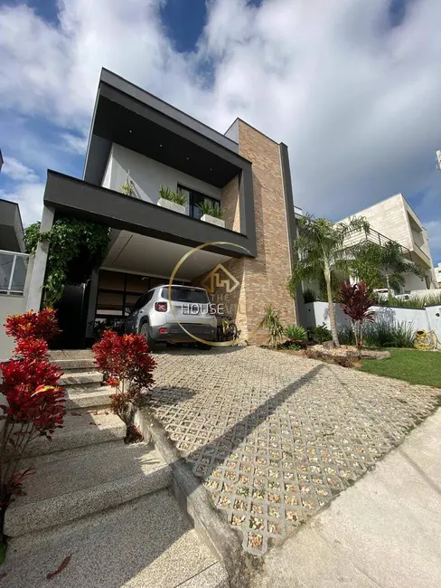 Foto 2 de Casa de Condomínio com 3 quartos à venda, 244m2 em Condomínio Residencial Fogaça, Jacarei - SP