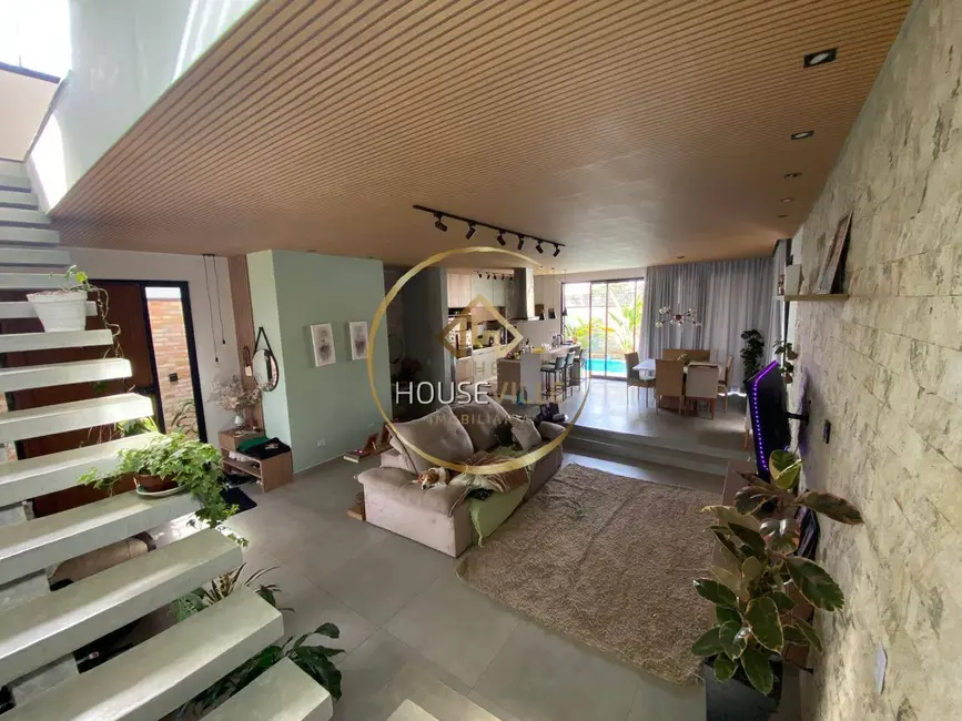 Foto 6 de Casa de Condomínio com 3 quartos à venda, 244m2 em Condomínio Residencial Fogaça, Jacarei - SP