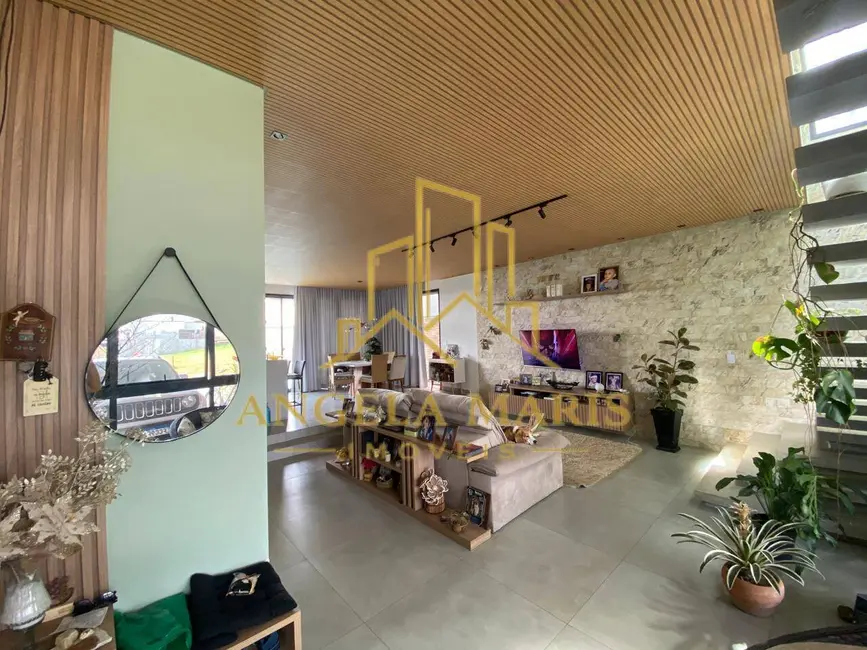 Foto 8 de Casa de Condomínio com 3 quartos à venda, 244m2 em Condomínio Residencial Fogaça, Jacarei - SP