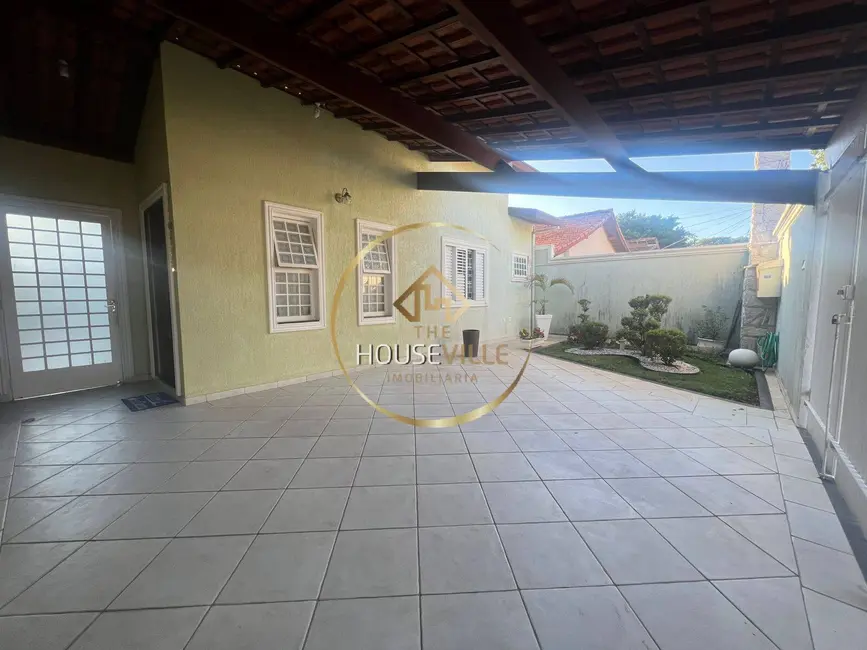 Casa com 3 quartos à venda, 250m2 em Sao Jose Dos Campos - SP - imagem 1 Foto 1 de Casa com 3 quartos à venda, 250m2 em Sao Jose Dos Campos - SP