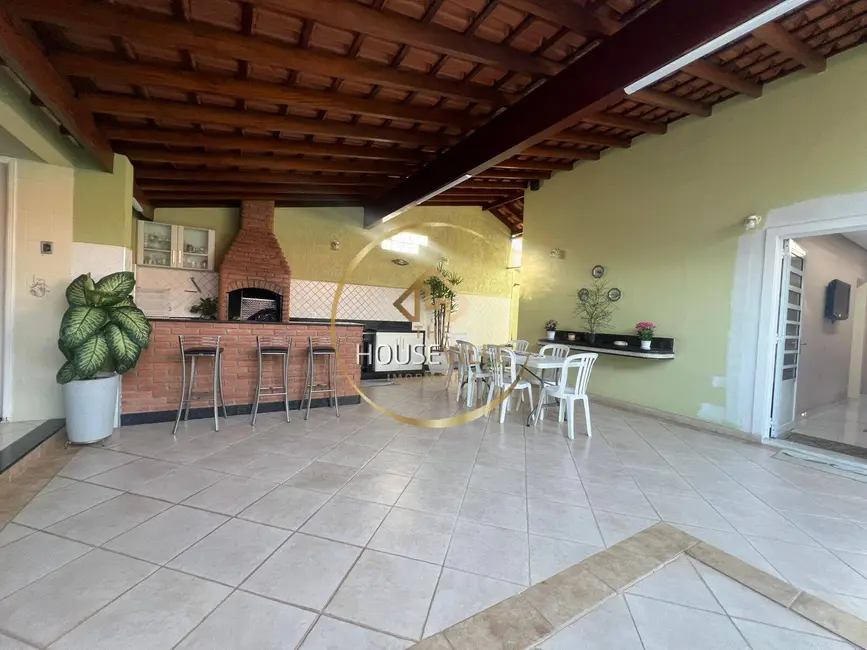 Casa com 3 quartos à venda, 250m2 em Sao Jose Dos Campos - SP - imagem 7 Foto 7 de Casa com 3 quartos à venda, 250m2 em Sao Jose Dos Campos - SP