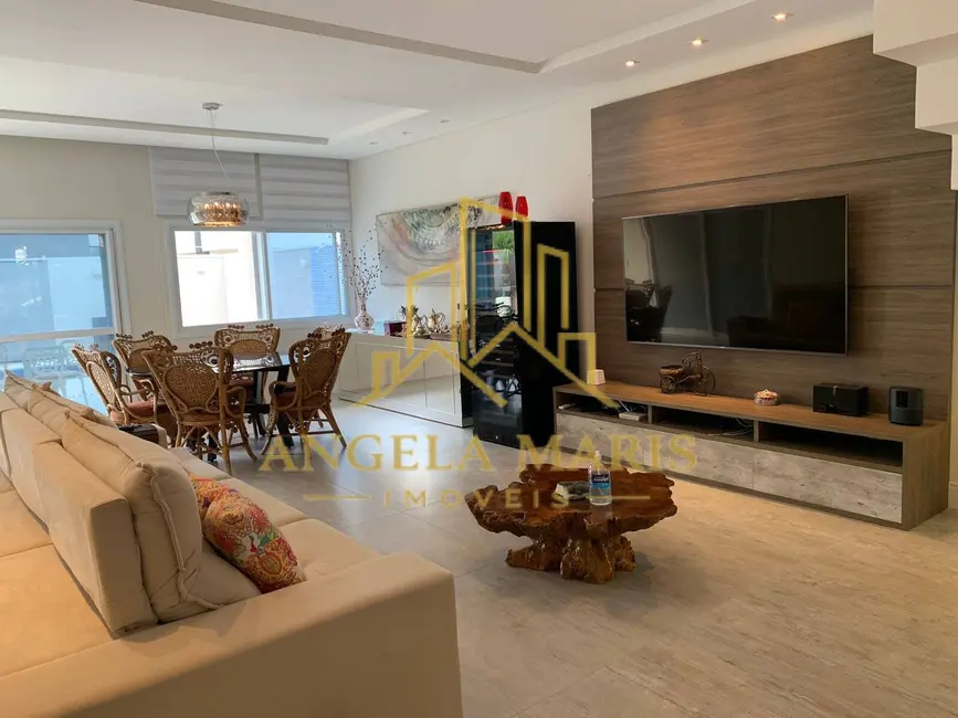 Foto 2 de Casa de Condomínio com 5 quartos à venda, 350m2 em Sao Jose Dos Campos - SP