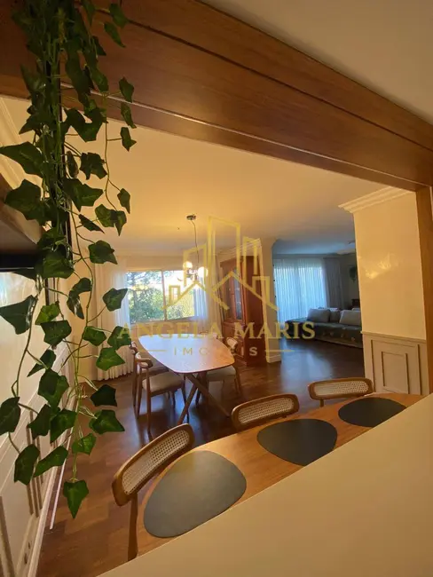 Apartamento com 4 quartos à venda, 247m2 em Sao Jose Dos Campos - SP - imagem 2 Foto 2 de Apartamento com 4 quartos à venda, 247m2 em Sao Jose Dos Campos - SP