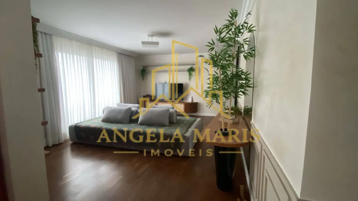 Apartamento com 4 quartos à venda, 247m2 em Sao Jose Dos Campos - SP - imagem 7 Foto 7 de Apartamento com 4 quartos à venda, 247m2 em Sao Jose Dos Campos - SP