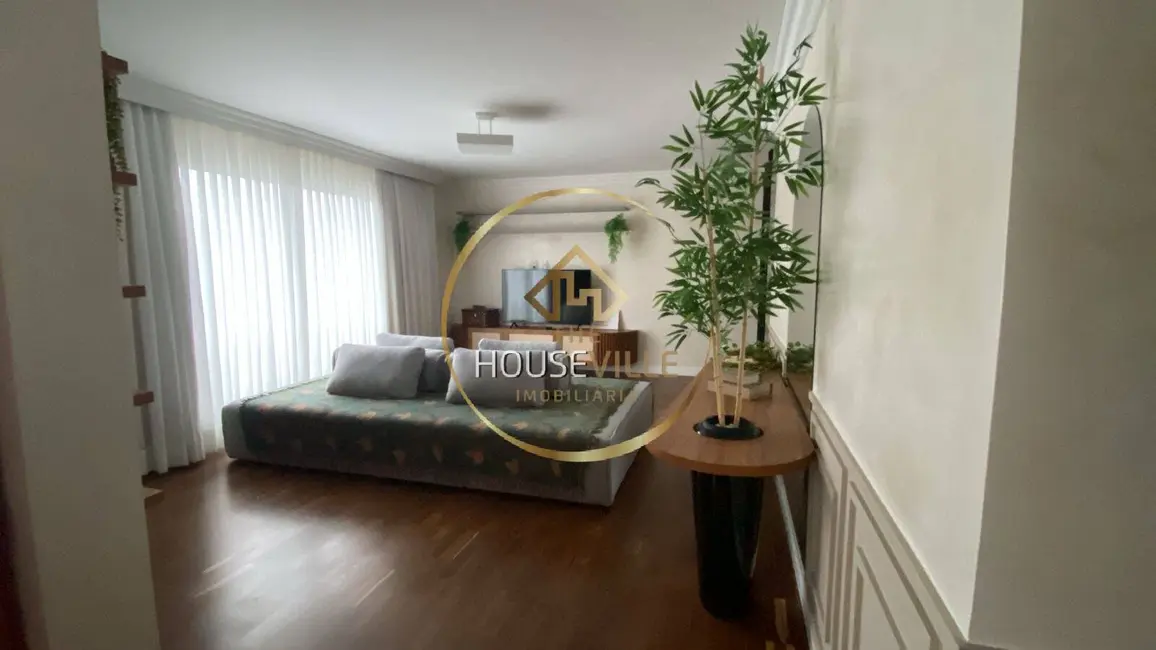 Apartamento com 4 quartos à venda, 247m2 em Sao Jose Dos Campos - SP - imagem 5 Foto 5 de Apartamento com 4 quartos à venda, 247m2 em Sao Jose Dos Campos - SP