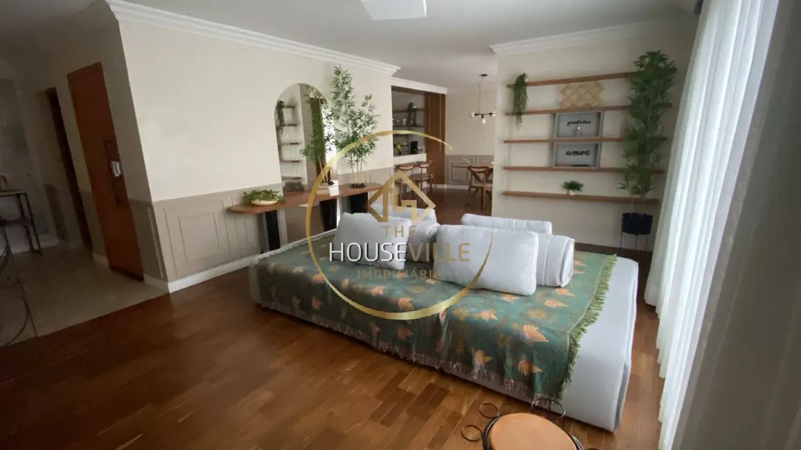 Apartamento com 4 quartos à venda, 247m2 em Sao Jose Dos Campos - SP - imagem 4 Foto 4 de Apartamento com 4 quartos à venda, 247m2 em Sao Jose Dos Campos - SP