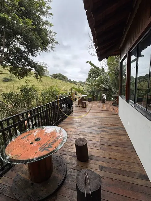 Foto 2 de Sítio / Rancho com 12 quartos à venda, 1500m2 em Sao Jose Dos Campos - SP